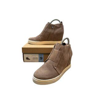 Steve Madden Taupe Suede Women's Wedge High Sneaker New With Box Size‎ 9